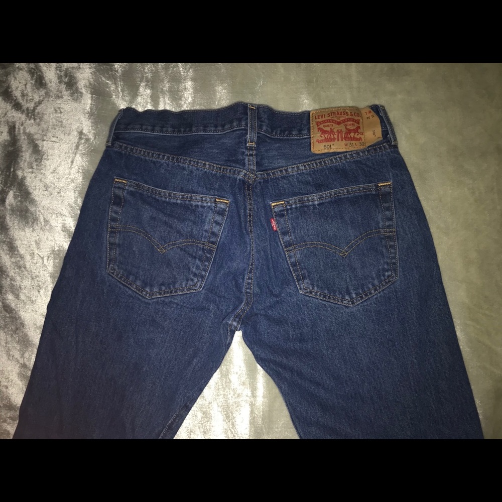 Levi Jeans - Picture 3 of 5